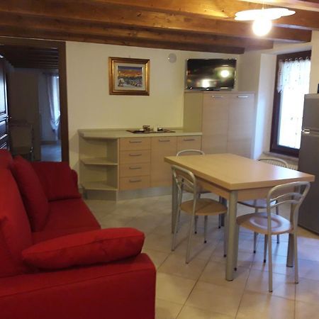 Appartamento" Le Bourg 61" Vda Cir 0208 Aosta Buitenkant foto