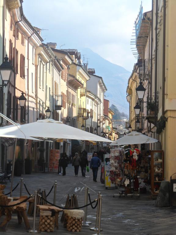 Appartamento" Le Bourg 61" Vda Cir 0208 Aosta Buitenkant foto
